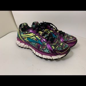 Brooks Adrenaline GTS Womens 6.5 Purple Running
